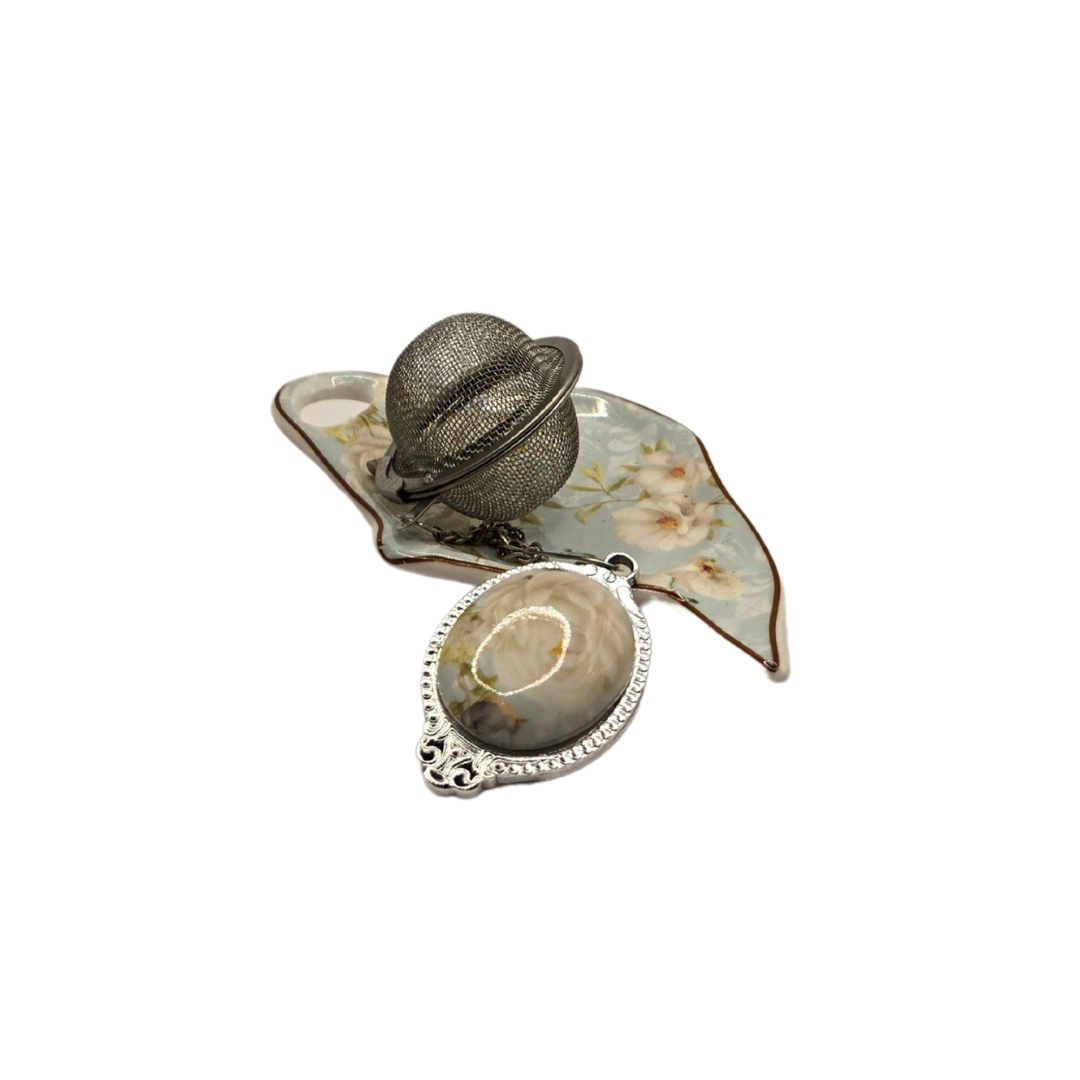 White Rose Fine Bone China Mug with Tea Strainer, 405 ml