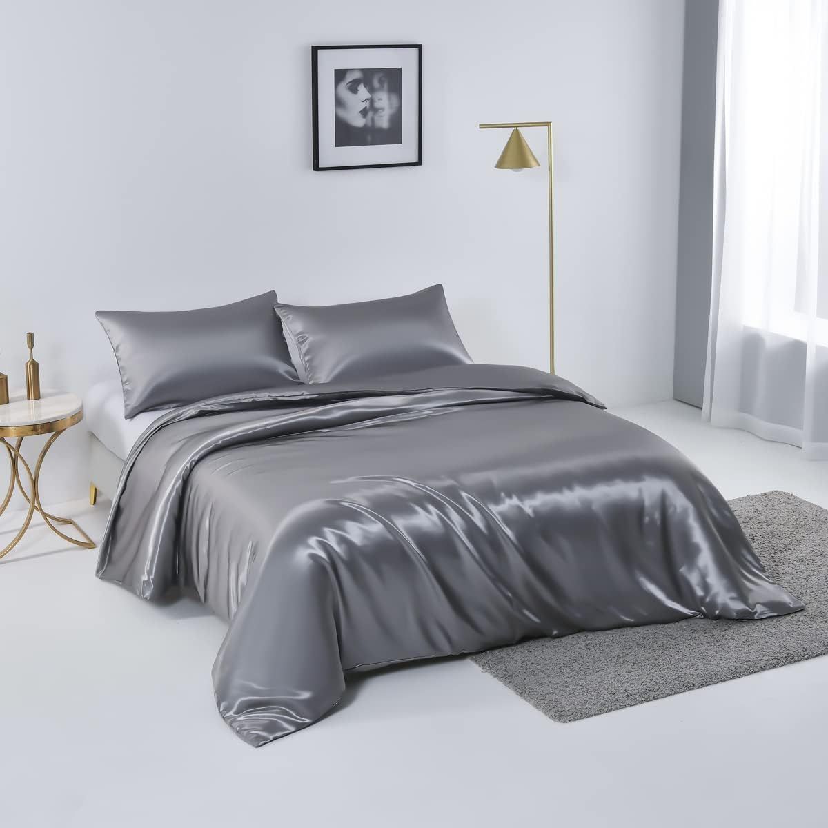 Satin Quilt Cover Set, 3 Pieces