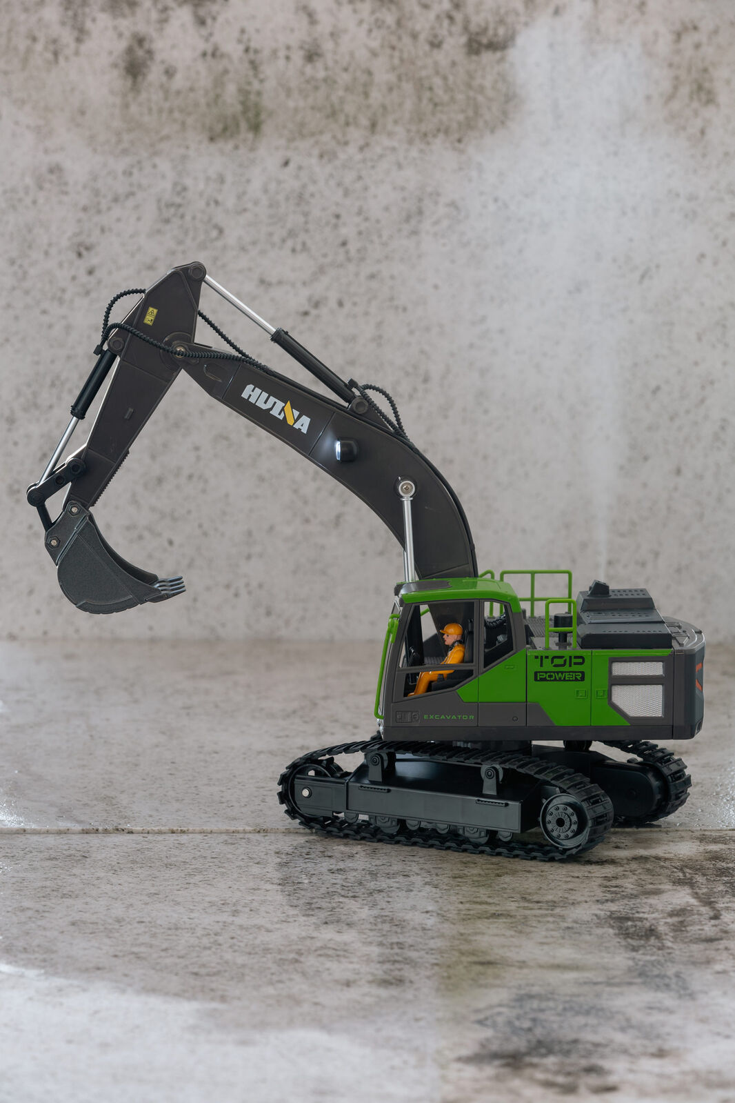 1:18 Scale 13-Channel Alloy Remote Control Excavator Construction