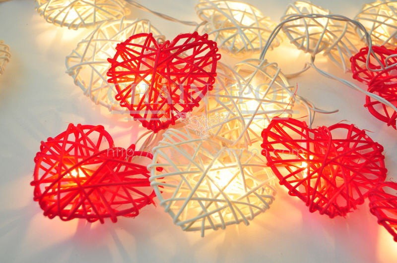 20 Red and White 3D Hollowed Rattan Heart-Shaped 3M String Fairy