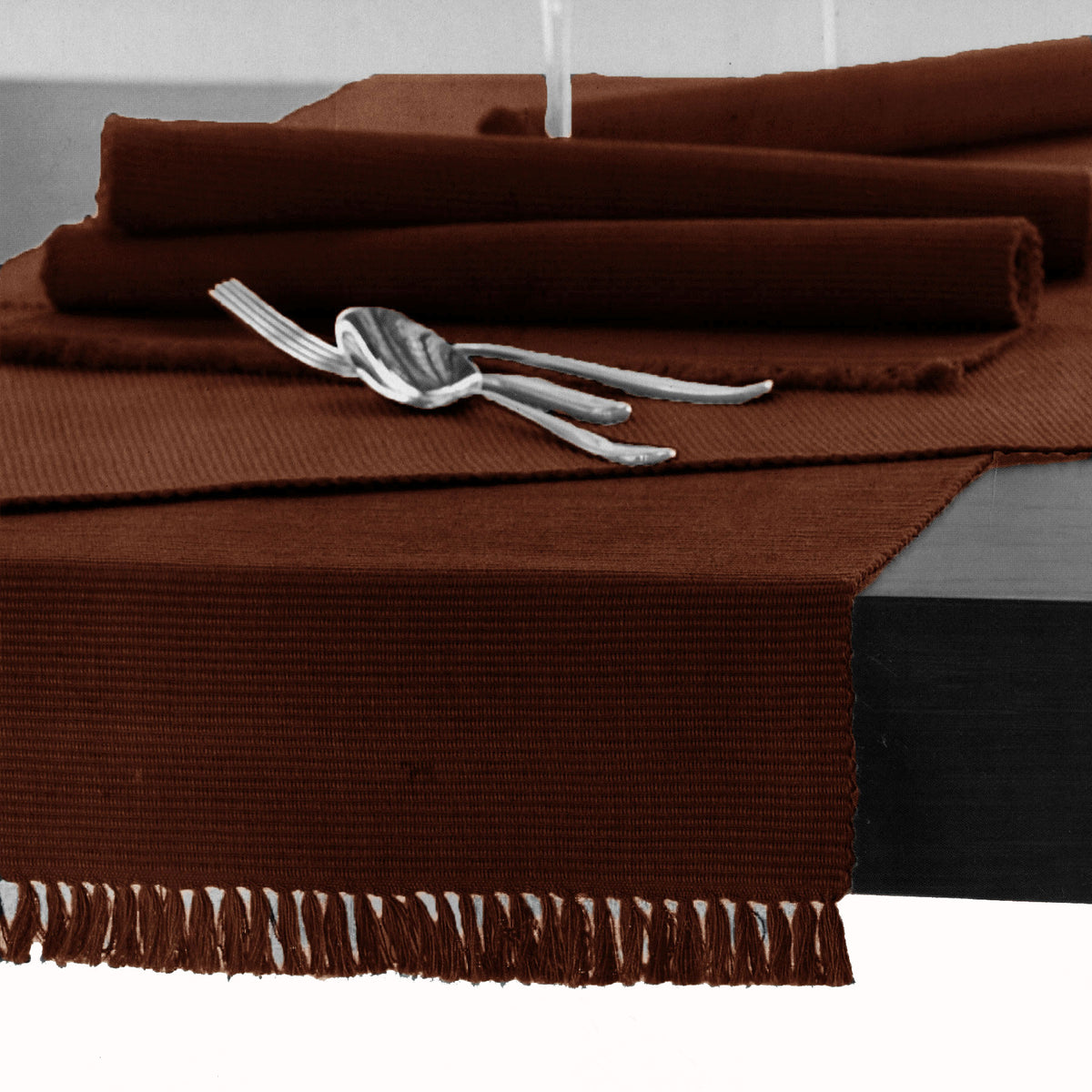 Hoydu Ribbed Cotton Table Runner