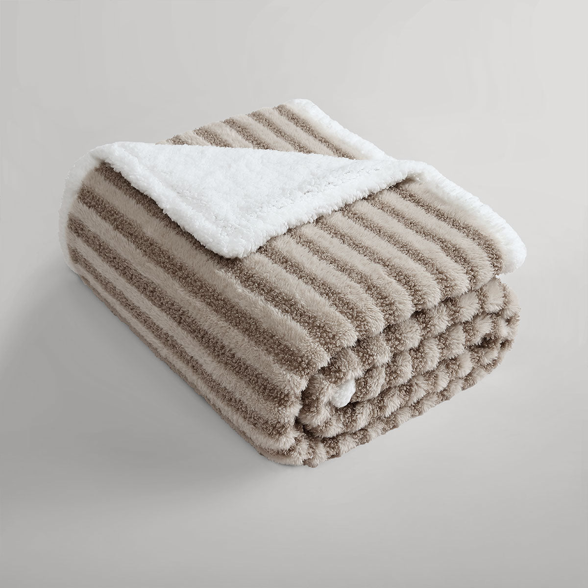 Ardor Carter Striped Boucle Throw Rug, 130 x 170 cm, photo 3 of 3