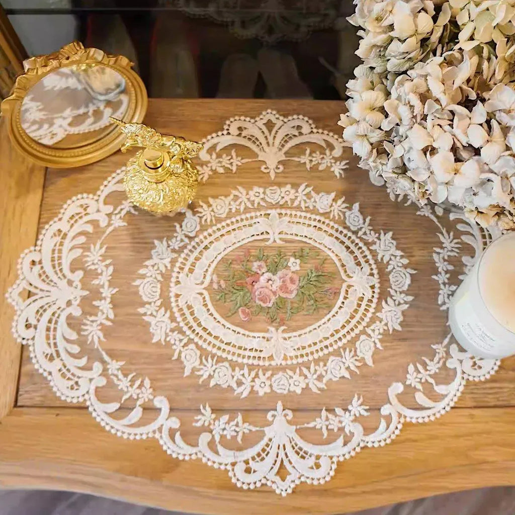 Retro Lace Oval Placemats, Pack of 4, 31 x 42 cm