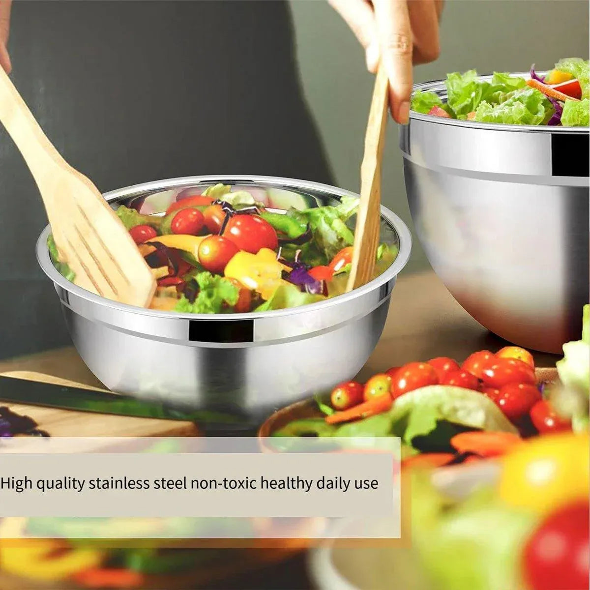 Nesting Mixing Bowls with Black Lids, Set of 5