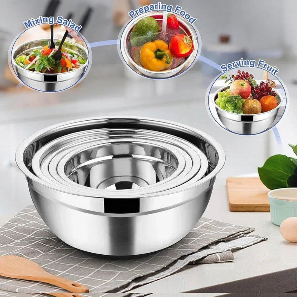Nesting Mixing Bowls with Black Lids, Set of 5