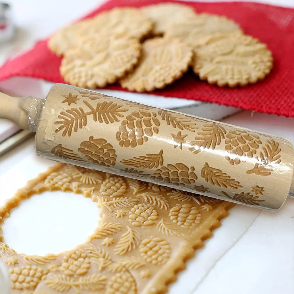 Christmas Engraved Wooden Rolling Pin, Pine Cone and Leaf, 35 cm