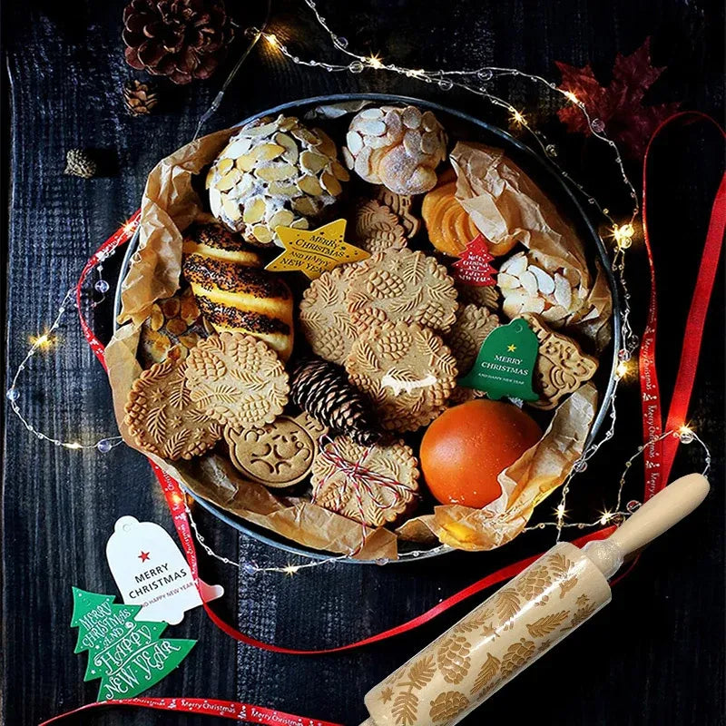 Christmas Engraved Wooden Rolling Pin, Pine Cone and Leaf, 35 cm