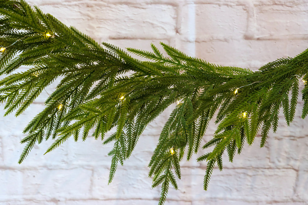 LED Pine Christmas Garland, USB Powered, 183 cm
