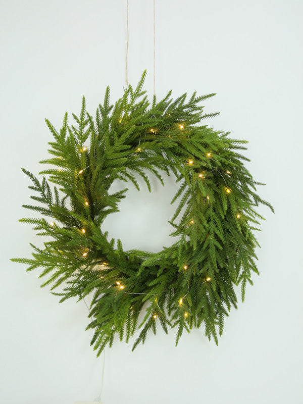 LED Pine Christmas Wreath, USB Powered, 61 cm
