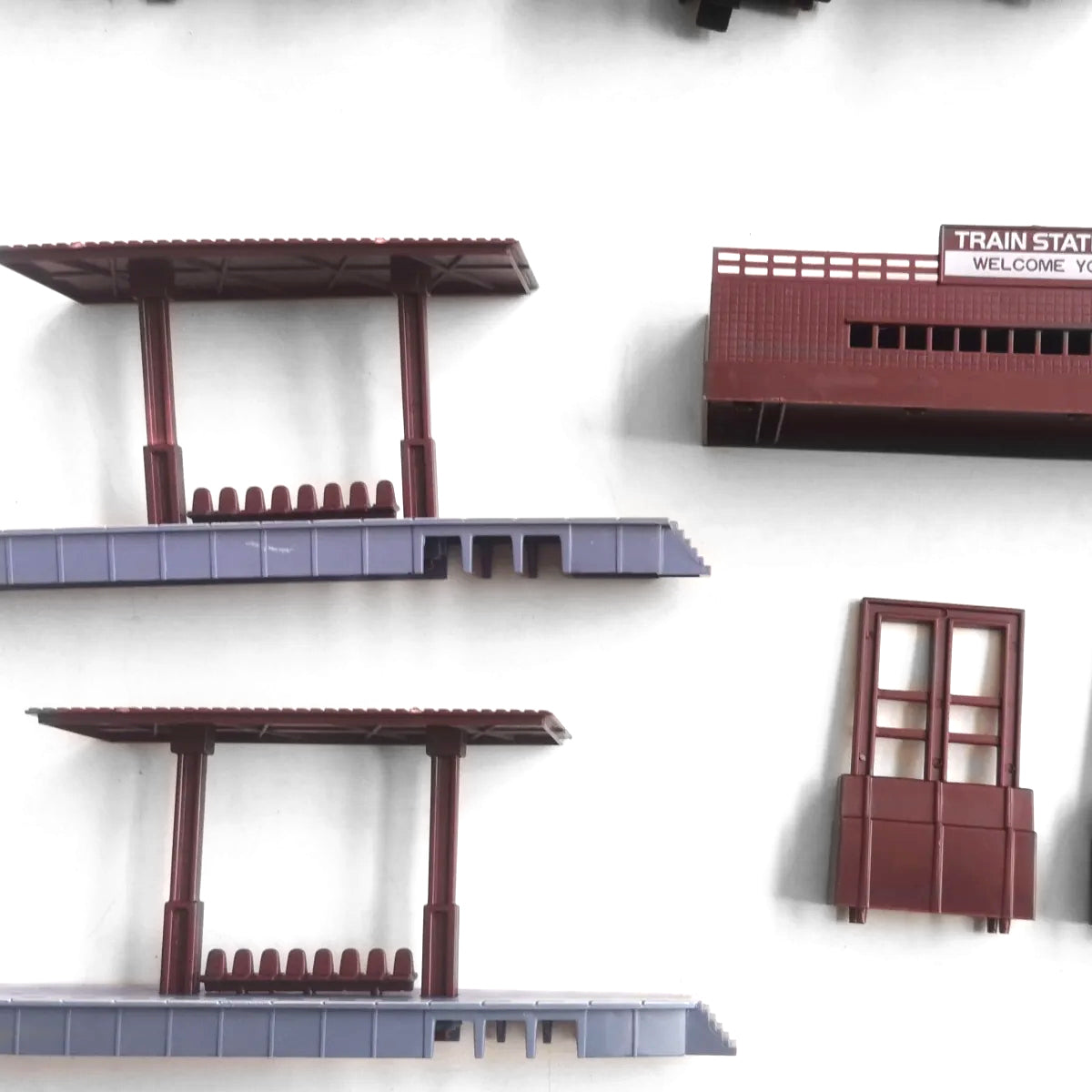 Electric Modern Toy Train Set Vehicle Rail Track Carriages With sound