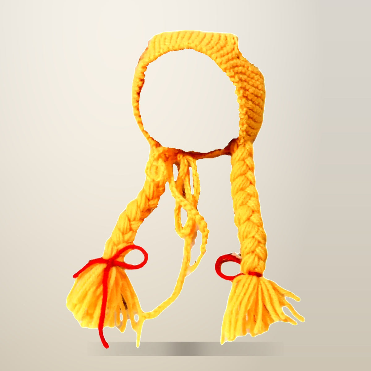 Adjustable Braided Wig Hat for Cats, 25 to 30 cm, Yellow, on a plain cream background