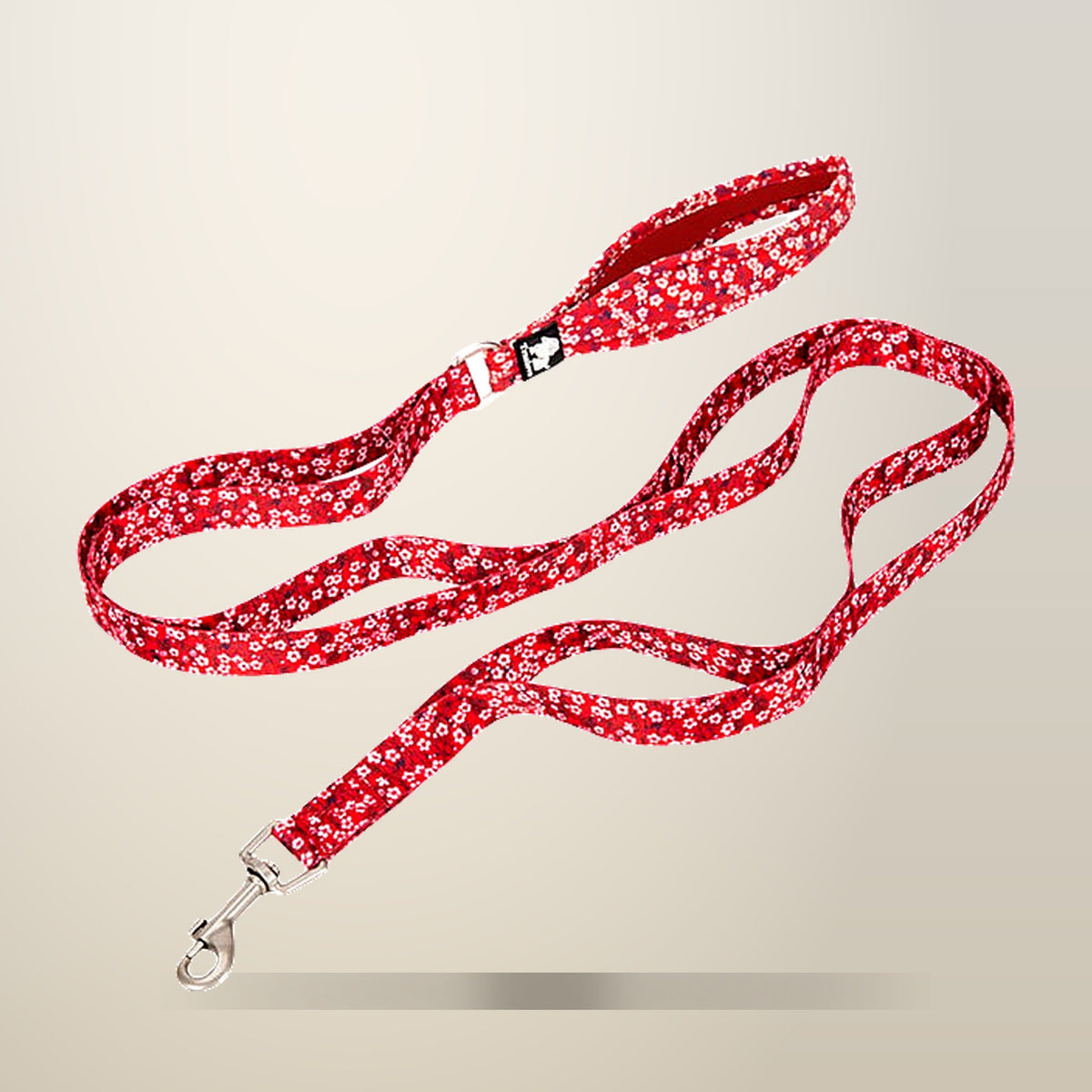 True Love Floral Lead Handle, Poppy Red, Size S, on a plain cream background